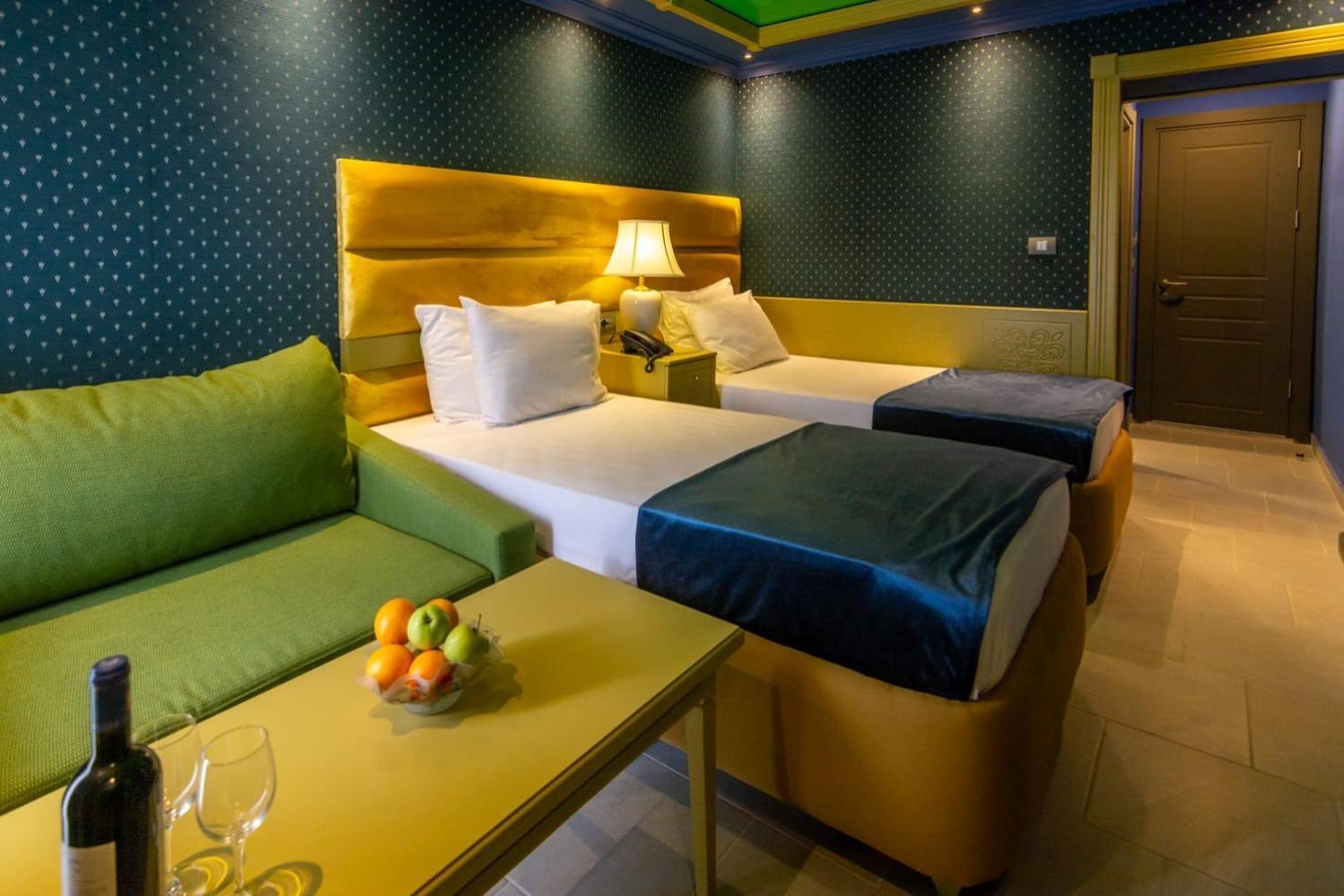Hotel Craiova By Phoenicia Blue View Olimp Dış mekan fotoğraf
