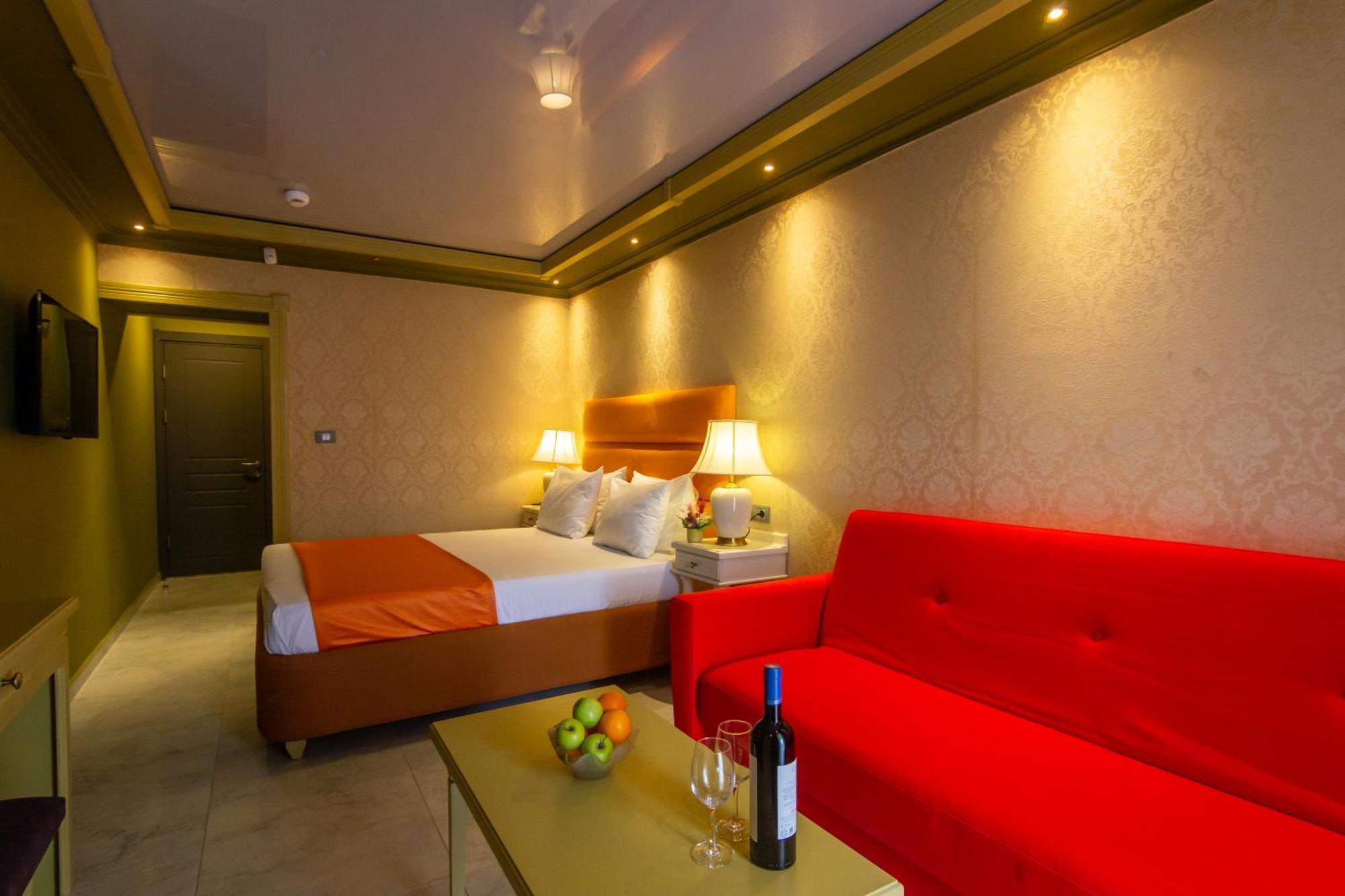 Hotel Craiova By Phoenicia Blue View Olimp Dış mekan fotoğraf